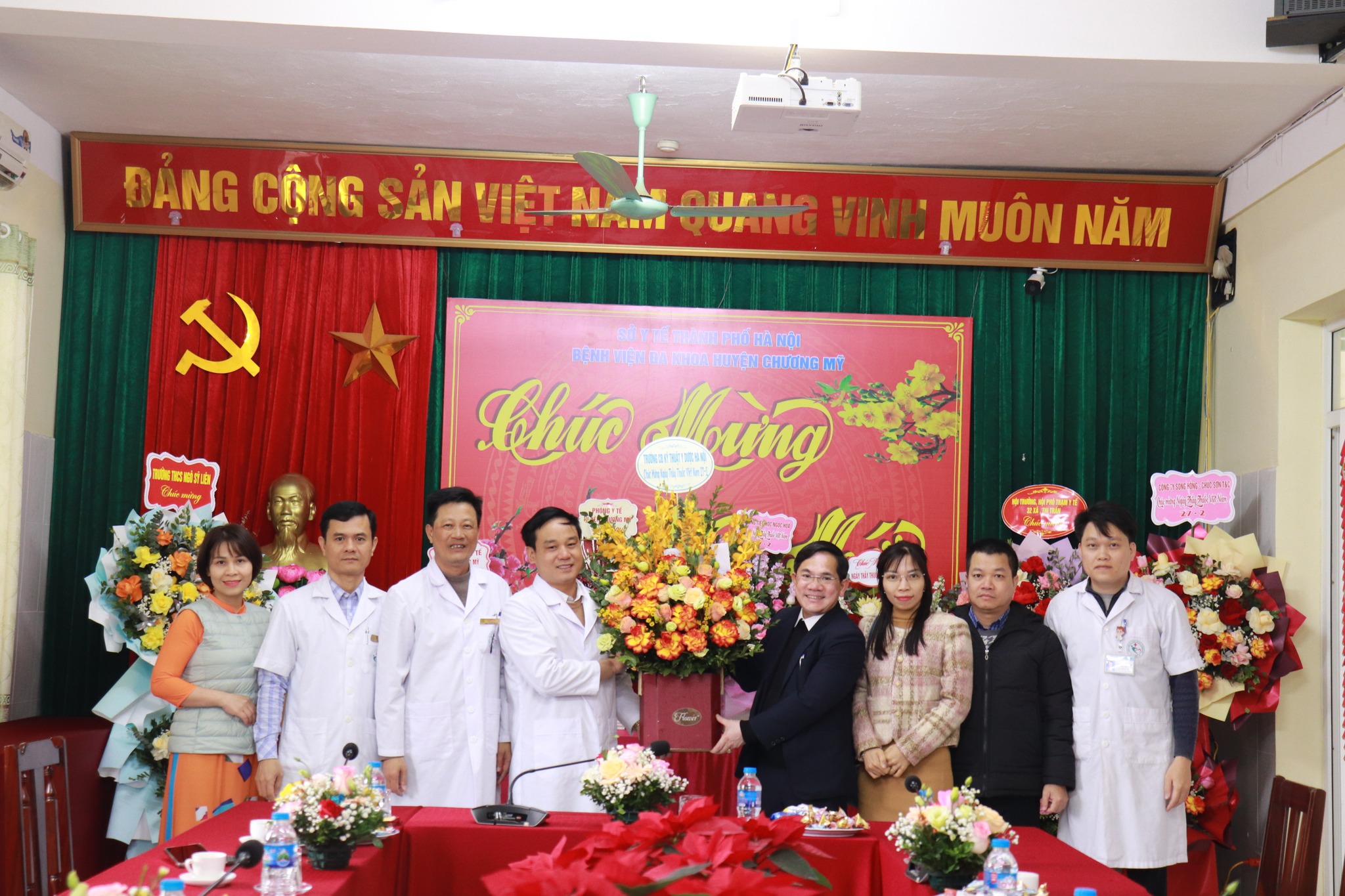 Chào mừng kỷ niệm 69 năm ngày Thầy thuốc Việt Nam (27/02/1955 – 27/02/2024)