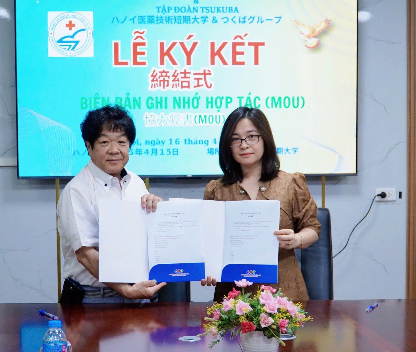 Trường Cao đẳng Kỹ thuật Y Dược Hà Nội và Tập đoàn TSUBASA ký biên bản ghi nhớ hợp tác
