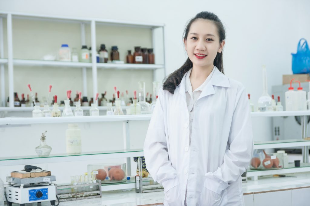 Đa dạng vị trí công việc cho sinh viên ngành Dược