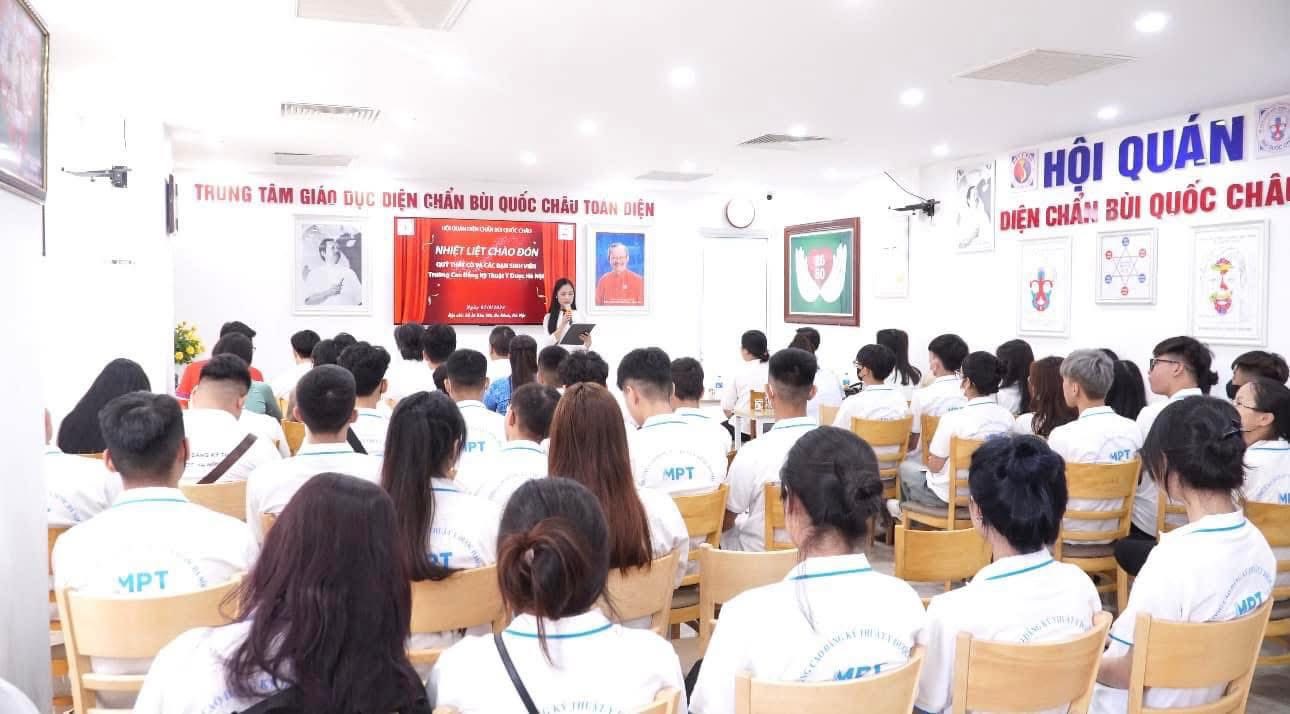 70% học phí được hỗ trợ – Dược chưa bao giờ “dễ chạm” đến thế!