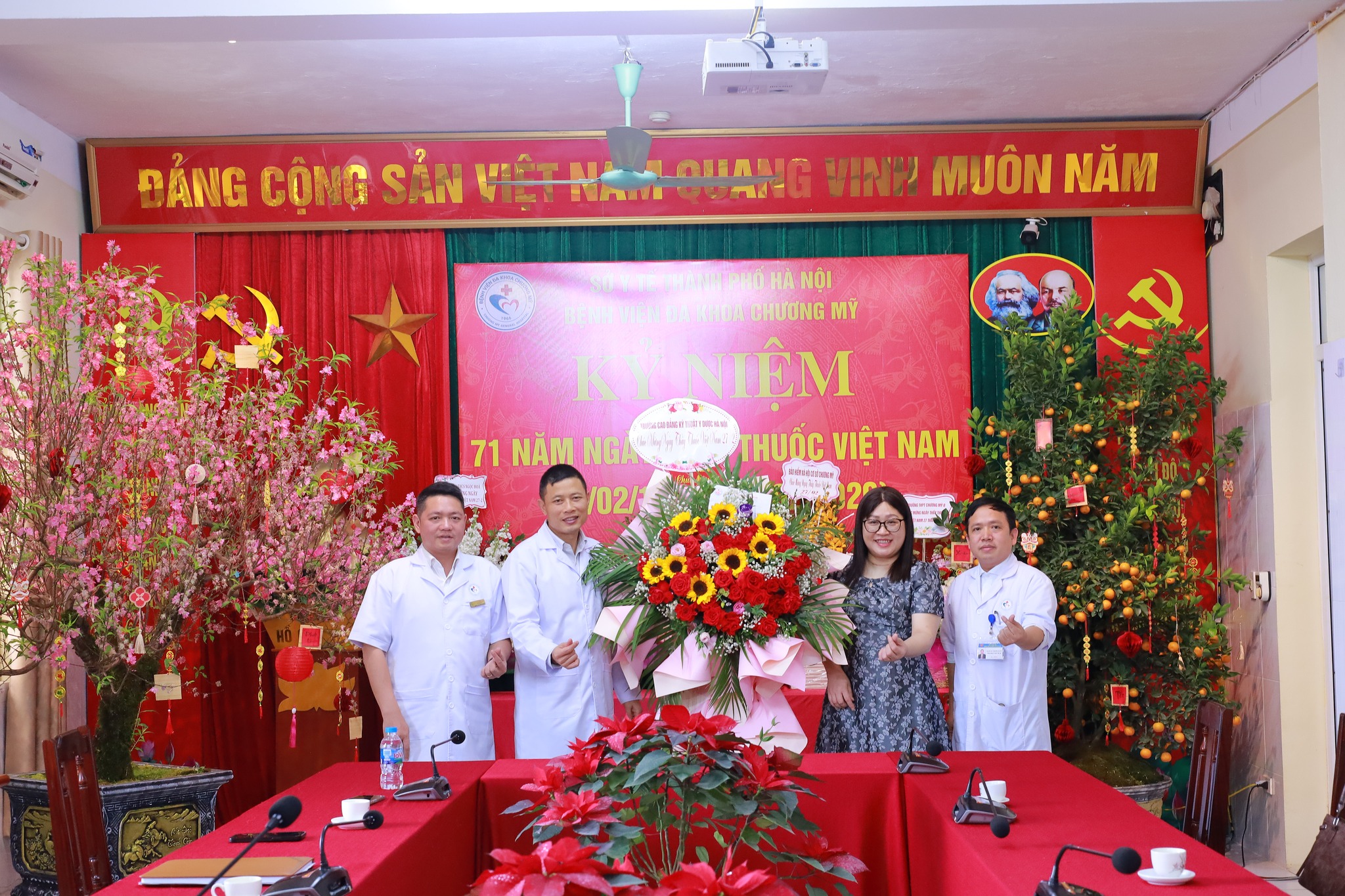 Trường Cao đẳng Kỹ thuật Y Dược Hà Nội chúc mừng quý bệnh viện, đơn vị y tế nhân Ngày Thầy thuốc Việt Nam 27/2