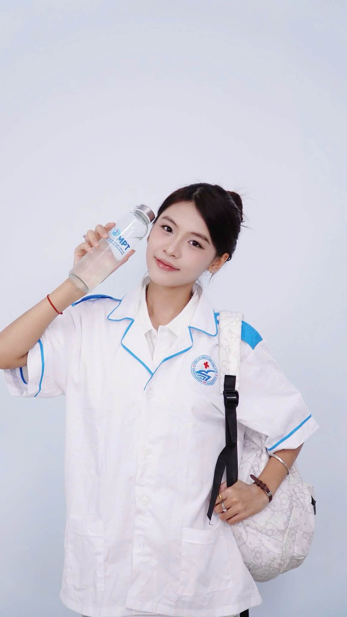 Gen Z học Điều dưỡng: Không chỉ là lý thuyết như bạn nghĩ!